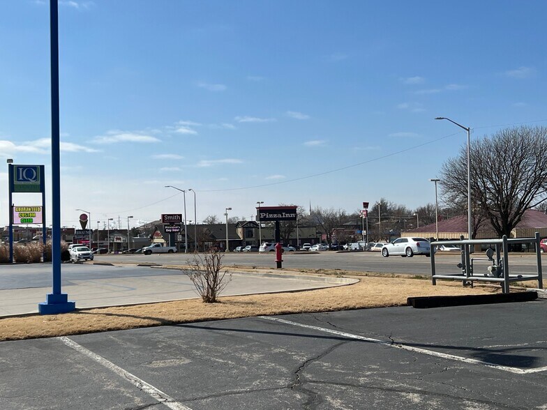 2601 N 14th St, Ponca City, OK à vendre - Photo de l’immeuble – Image 3 sur 10