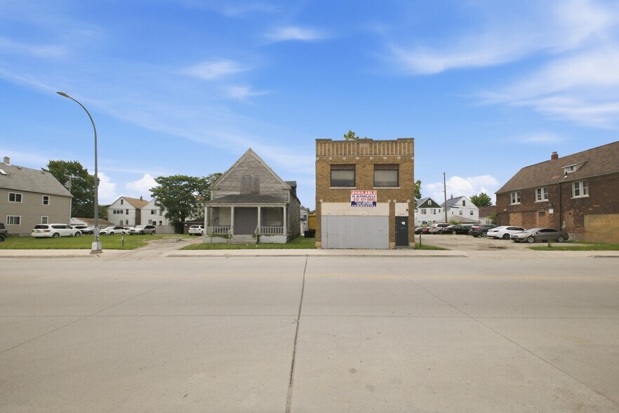 2236 Caniff St, Hamtramck, MI à vendre - Photo de l’immeuble – Image 3 sur 4