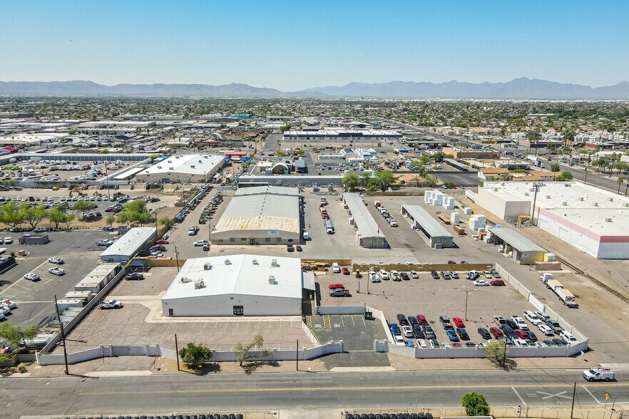 4205 W Glenrosa Ave, Phoenix, AZ à louer - Photo de l’immeuble – Image 2 sur 8