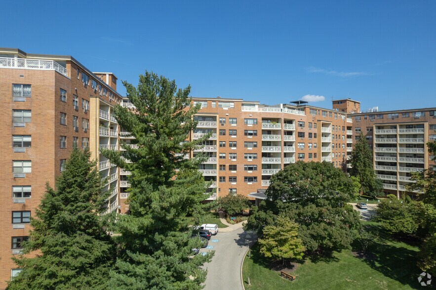 7900 Old York Rd, Elkins Park, PA à vendre - Photo de l’immeuble – Image 3 sur 16