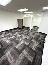 595 W Lambert Rd, Brea, CA à louer Photo intérieure– Image 1 sur 8