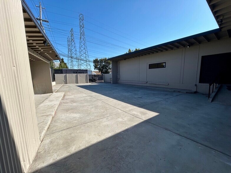 1395 Marsten Rd, Burlingame, CA à louer - Photo intérieure – Image 3 sur 19