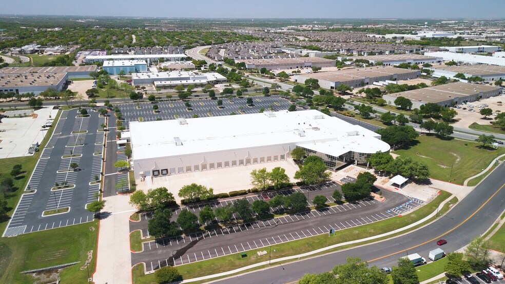 15700 Long Vista Dr, Austin, TX à vendre - Vidéo sur l’annonce professionnelle – Image 2 sur 6