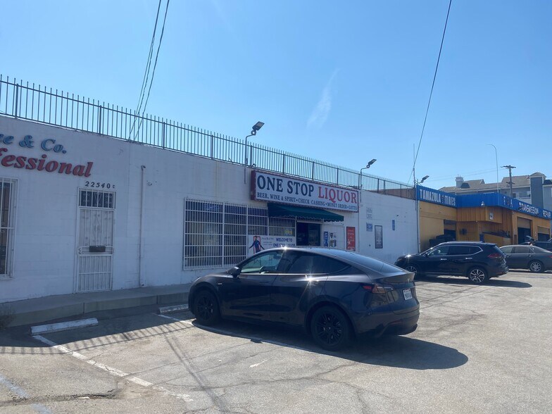 22540 S Western Ave, Torrance, CA à louer - Photo de l’immeuble – Image 1 sur 3