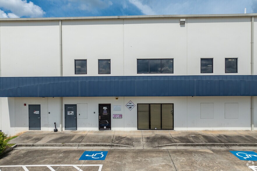 7135 Southlake Pky, Morrow, GA à louer - Photo de l’immeuble – Image 3 sur 15