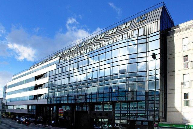 Bureau dans Levallois-Perret à louer - Photo de l’immeuble – Image 1 sur 7