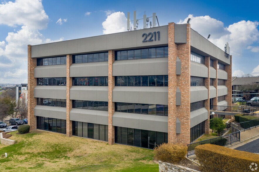 2211 IH-35 S, Austin, TX à louer - Photo de l’immeuble – Image 3 sur 6