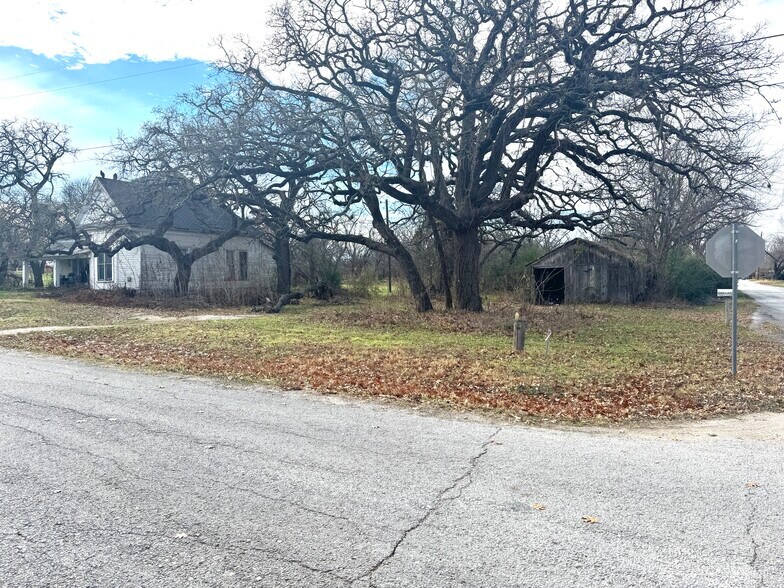 108 N Agnew St, Boyd, TX à vendre - Photo de l’immeuble – Image 3 sur 18