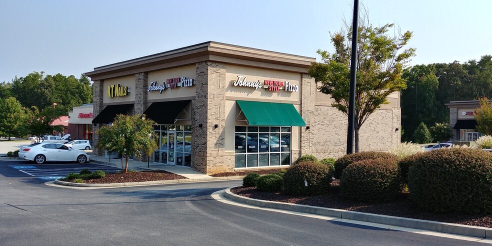 Spout Springs Rd, Flowery Branch, GA à louer - Photo principale – Image 1 sur 2