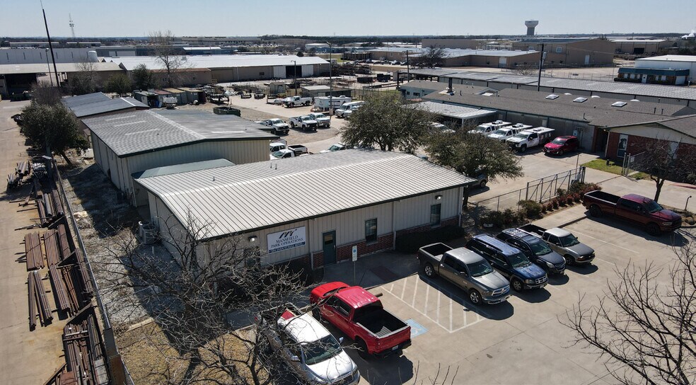 405 Industrial Blvd, Mansfield, TX à vendre - Photo principale – Image 2 sur 6