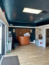 1470 Route 44, Raynham, MA à louer Photo intérieure– Image 2 sur 9