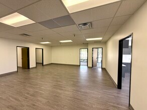 1202 Avenue T, Grand Prairie, TX à louer Photo intérieure– Image 1 sur 10