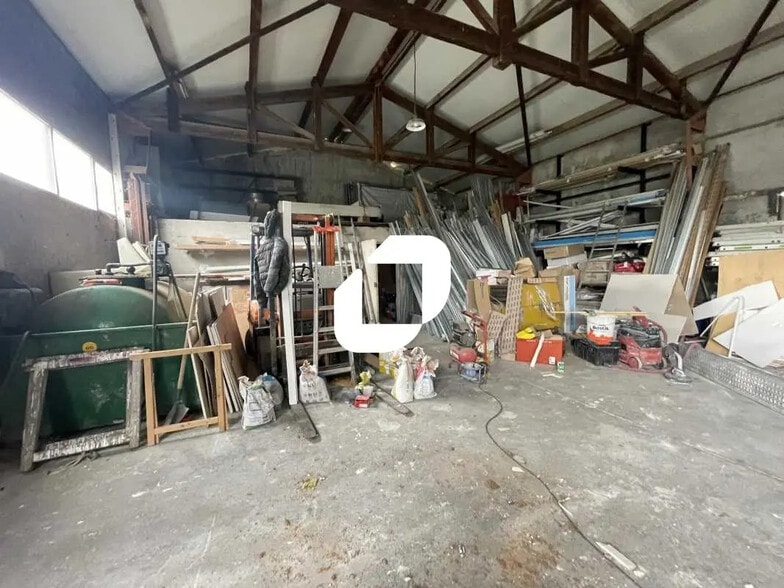 Bureau dans Saint-Médard-en-Jalles à vendre - Photo de l’immeuble – Image 3 sur 6