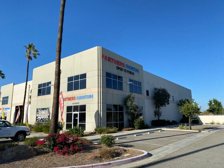 7372 Sycamore Canyon Blvd, Riverside, CA à louer - Photo de l’immeuble – Image 2 sur 15