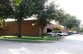 Plus de détails pour 624 Haggard St, Plano, TX - Local d'activités à louer