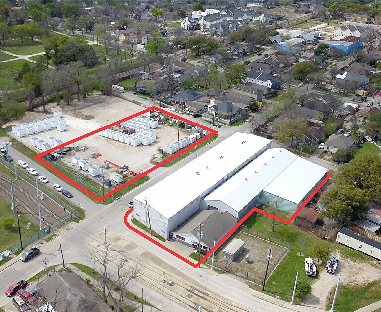 418 Clifton Dr, Houston, TX à vendre Photo de l’immeuble– Image 1 sur 9