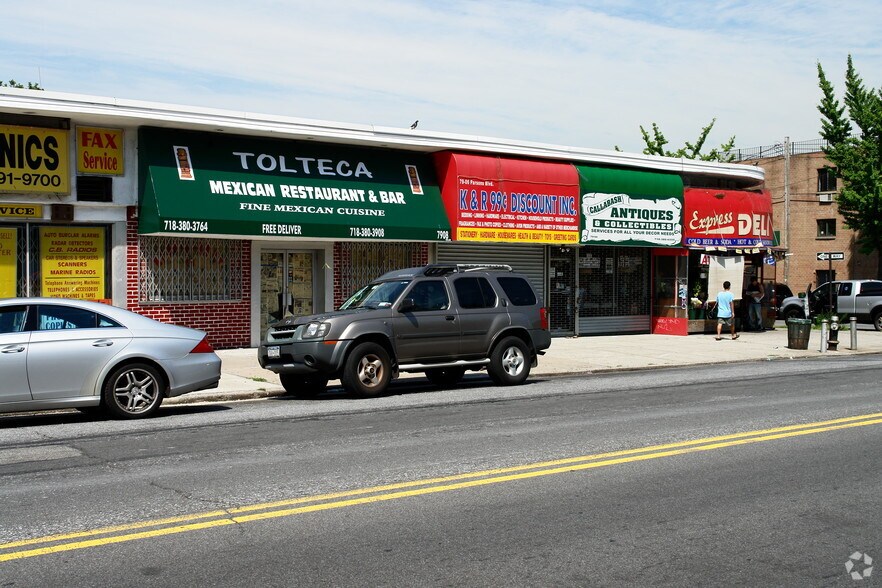 7904 Parsons Blvd, Flushing, NY à louer - Photo de l’immeuble – Image 2 sur 7