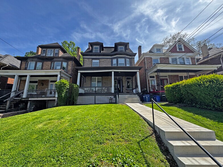 5706 Darlington Rd, Pittsburgh, PA à vendre - Photo principale – Image 1 sur 8