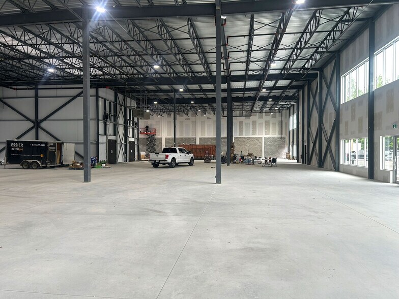 1685 Rue Atmec, Gatineau, QC à louer - Photo de l’immeuble – Image 1 sur 4