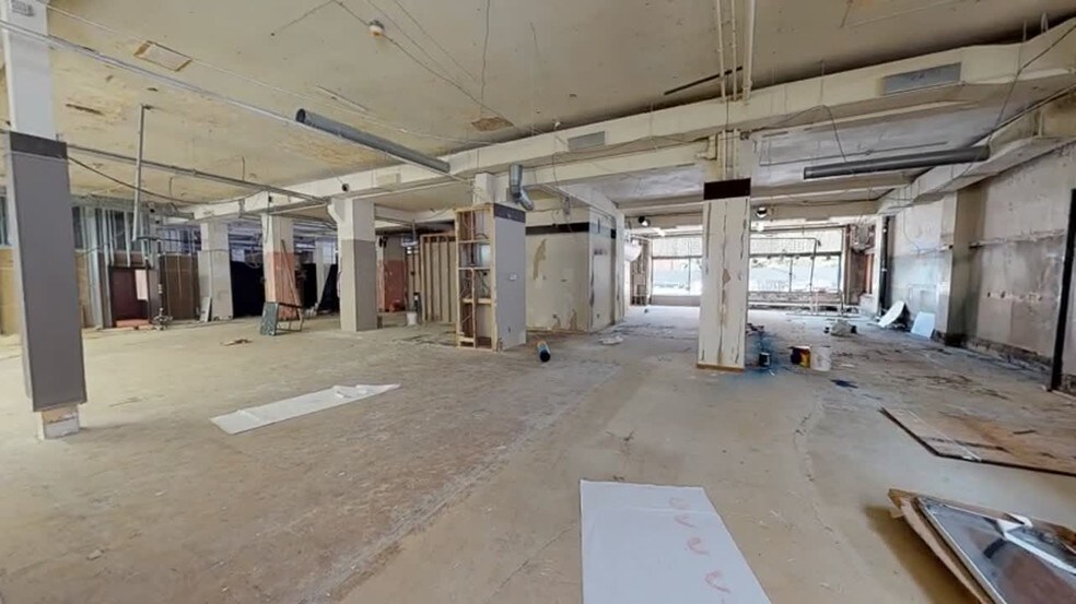 107 SW 6th Ave, Topeka, KS à louer - Vidéo sur l’annonce professionnelle – Image 2 sur 5