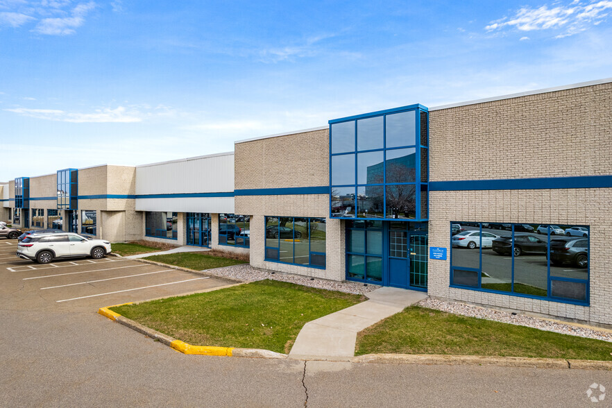 4575 Boul Poirier, Montréal, QC à louer - Photo de l’immeuble – Image 2 sur 15