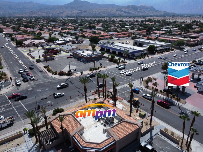 32123 Cathedral Canyon Dr, Cathedral City, CA à vendre - Photo de l’immeuble – Image 2 sur 33