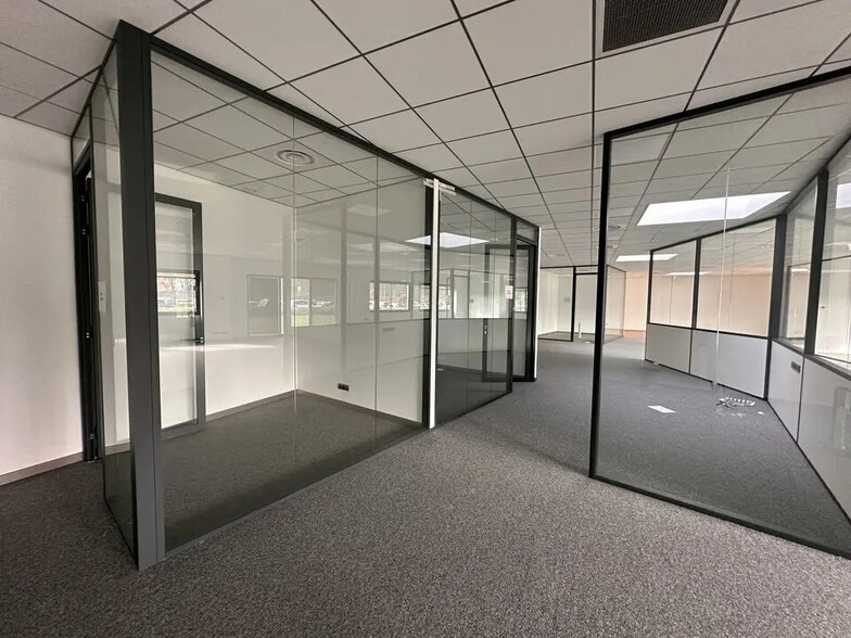 Bureau dans ILLKIRCH-GRAFFENSTADEN à louer - Photo intérieure – Image 3 sur 5