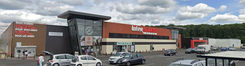 Local commercial dans Vierzon à louer - Photo de l’immeuble – Image 1 sur 3