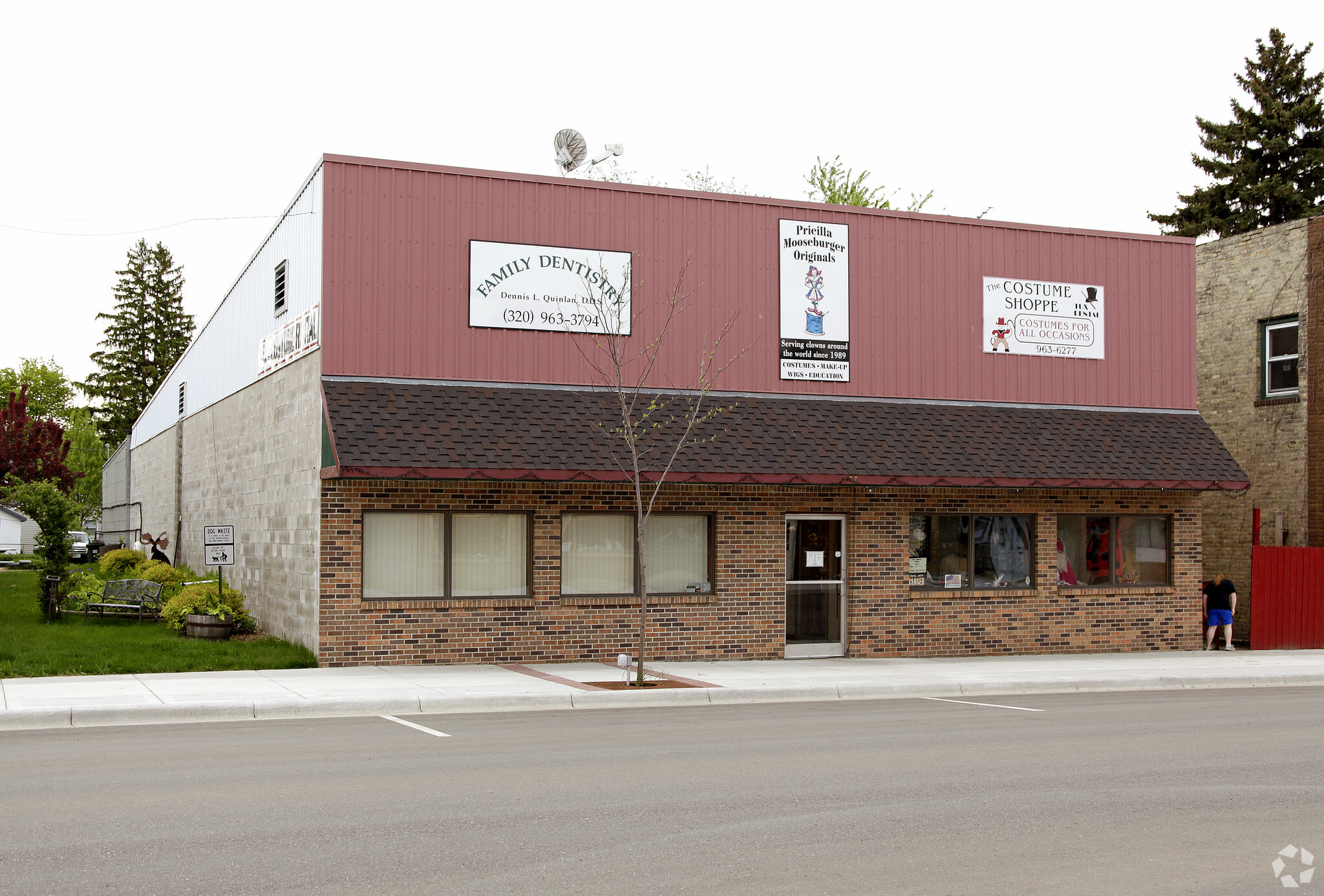 57 Birch Ave S, Maple Lake, MN à louer Photo de l’immeuble– Image 1 sur 9