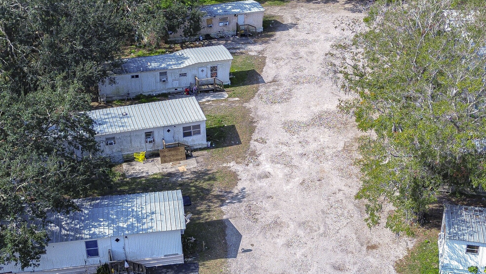 425 18th St SE, Ruskin, FL à vendre - Photo de l’immeuble – Image 3 sur 37