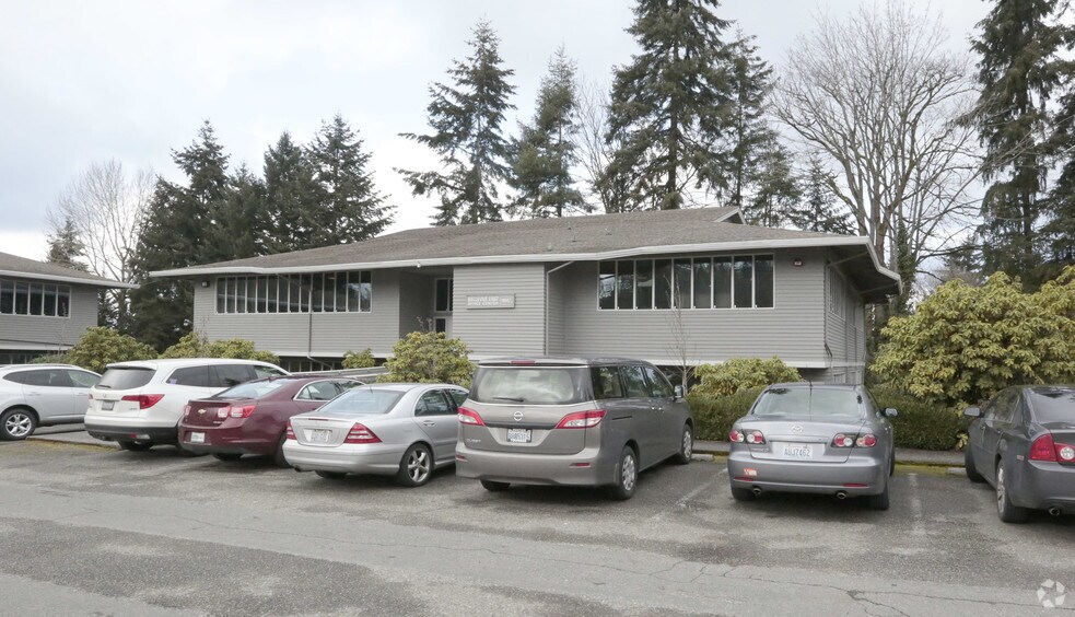 14042 NE 8th St, Bellevue, WA à louer - Photo de l’immeuble – Image 3 sur 10