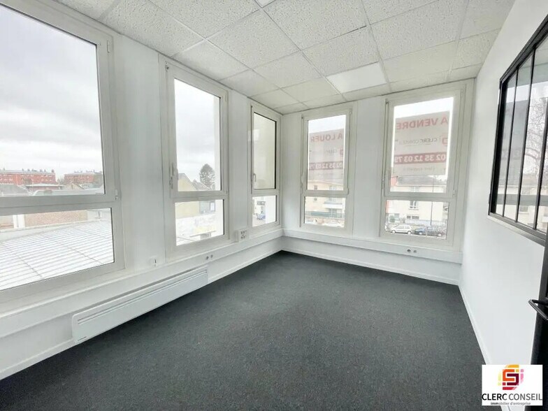 Bureau dans Bihorel à vendre - Photo intérieure – Image 3 sur 4