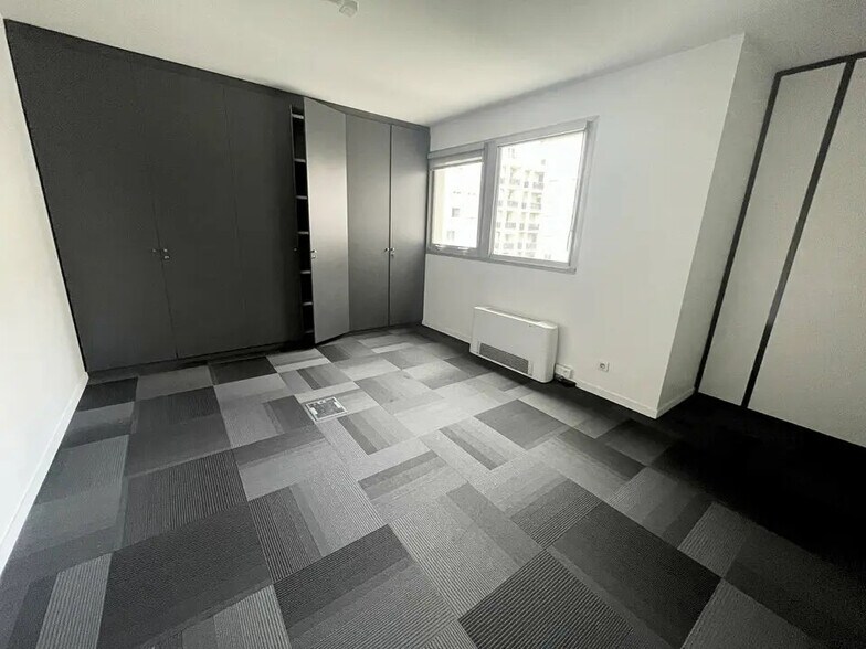 Bureau dans Lyon à louer - Photo de l’immeuble – Image 3 sur 9