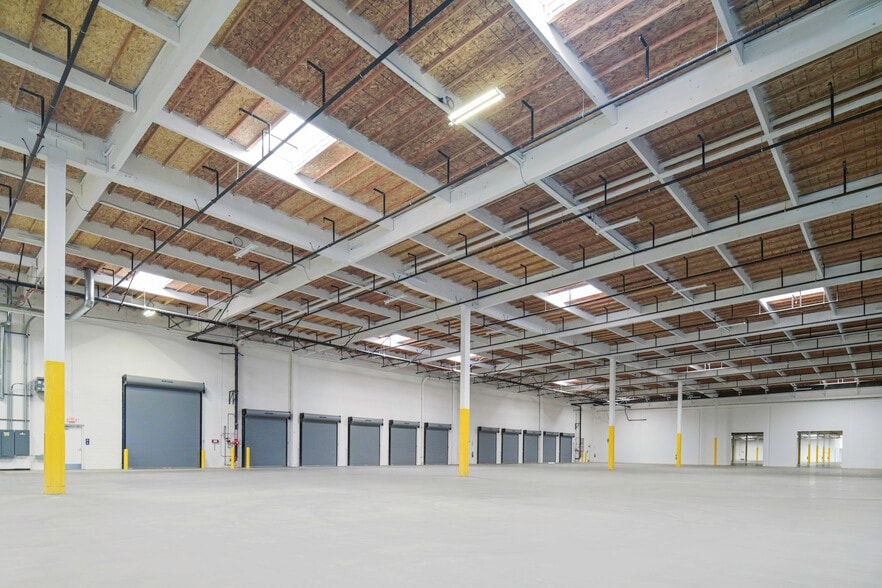 16325 S Main St, Gardena, CA à louer - Photo intérieure – Image 3 sur 11