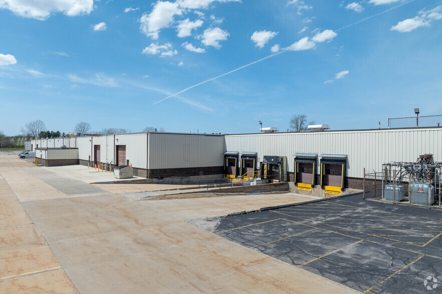 6000 Cochran Rd, Solon, OH à louer - Photo de l’immeuble – Image 2 sur 5