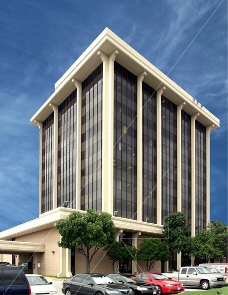 800 W Airport Fwy, Irving, TX à louer - Photo principale – Image 1 sur 9