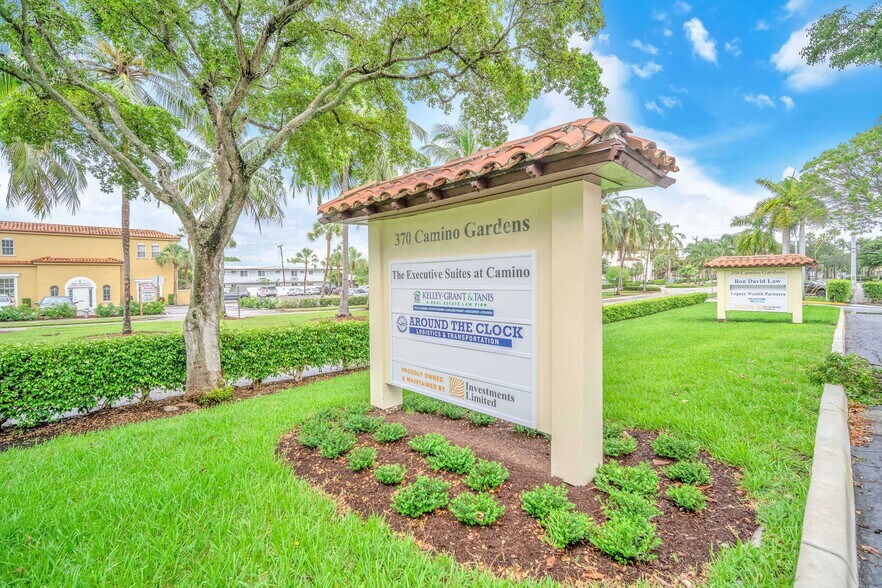 370 camino gardens Blvd, Boca Raton, FL à louer - Photo de l’immeuble – Image 3 sur 25