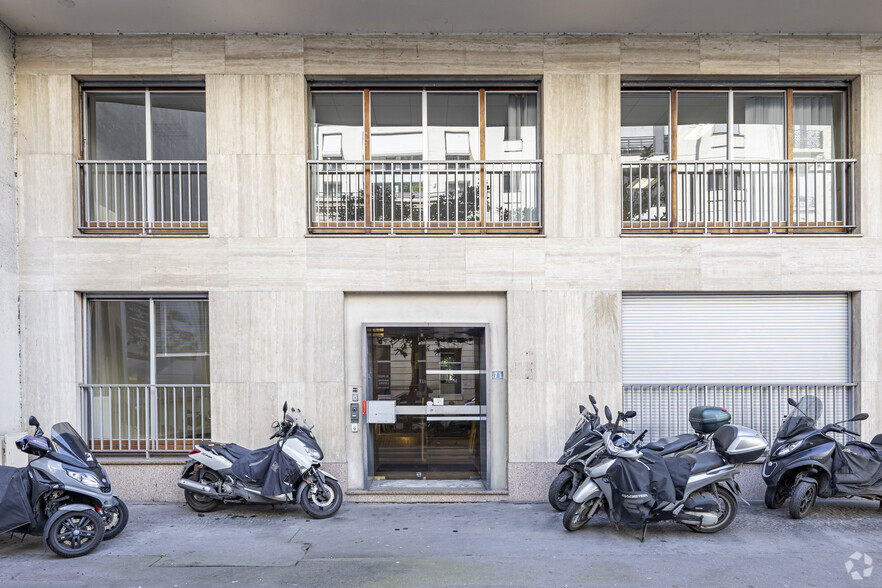 Rue D'Auteuil, Paris à louer - Photo de l’immeuble – Image 2 sur 20