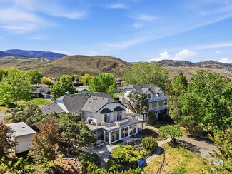 Plus de détails pour 7001 Savona Access Rd, Thompson-Nicola, BC - Hôtellerie à vendre