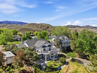 Plus de détails pour 7001 Savona Access Rd, Thompson-Nicola, BC - Hôtellerie à vendre