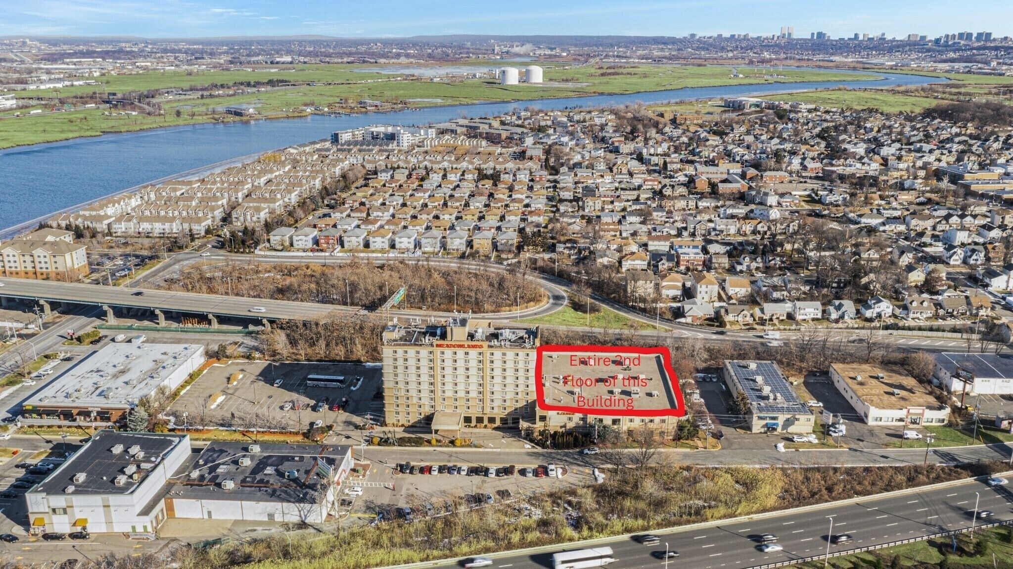 40 Wood Ave, Secaucus, NJ à louer Photo de l’immeuble– Image 1 sur 14