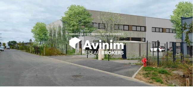 Plus de détails pour Bureau, Local d'activités à louer