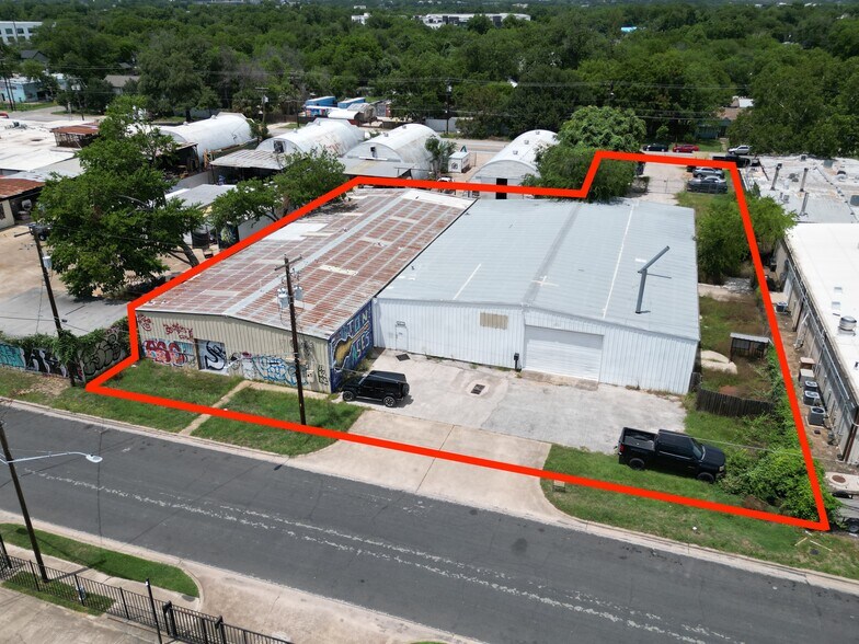 3412 4th St E, Austin, TX à vendre - Photo de l’immeuble – Image 2 sur 22