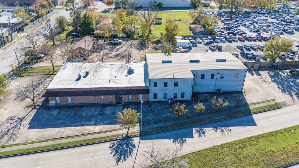 7001 W 43rd St, Houston, TX à vendre - Photo de l’immeuble – Image 1 sur 57