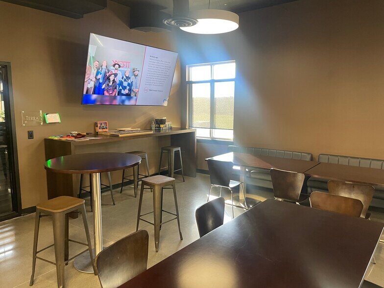 1411 E 104th St, Kansas City, MO à vendre - Photo de l’immeuble – Image 2 sur 3