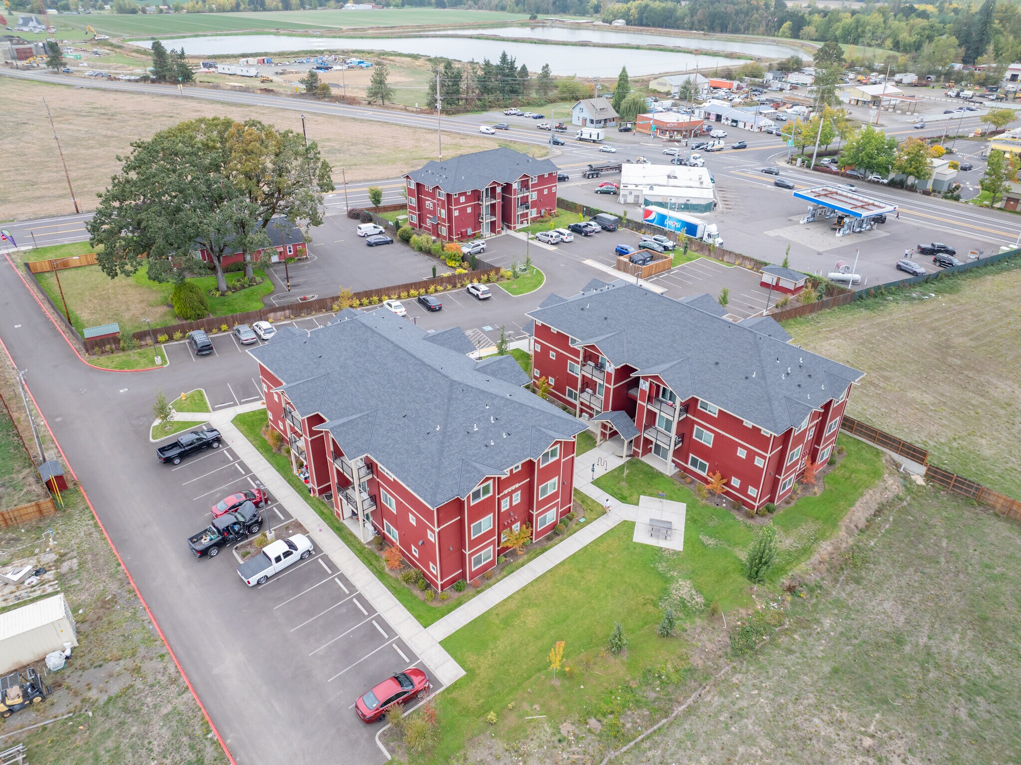 13001 S Crompton's Ln, Molalla, OR à vendre Photo principale– Image 1 sur 22