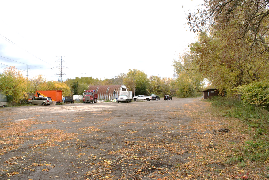 8815 Sheppard Av E, Toronto, ON à vendre - Photo de l’immeuble – Image 2 sur 4