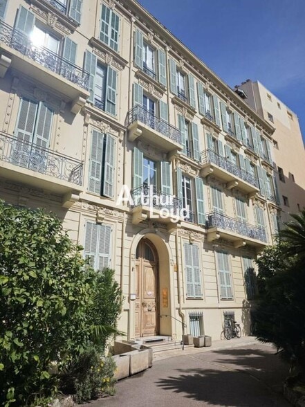22 Avenue Georges Clemenceau, Nice à louer - Photo de l’immeuble – Image 1 sur 2