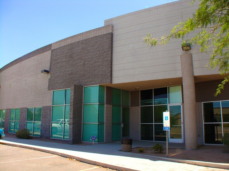 3155 N Nevada St, Chandler, AZ à louer - Photo de l’immeuble – Image 3 sur 6