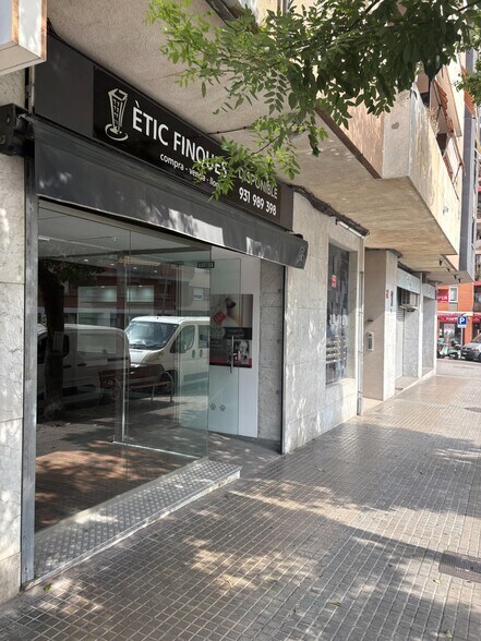 Avinguda de Josep Tarradellas, 96, Terrassa, Barcelona à vendre - Photo de l’immeuble – Image 1 sur 3